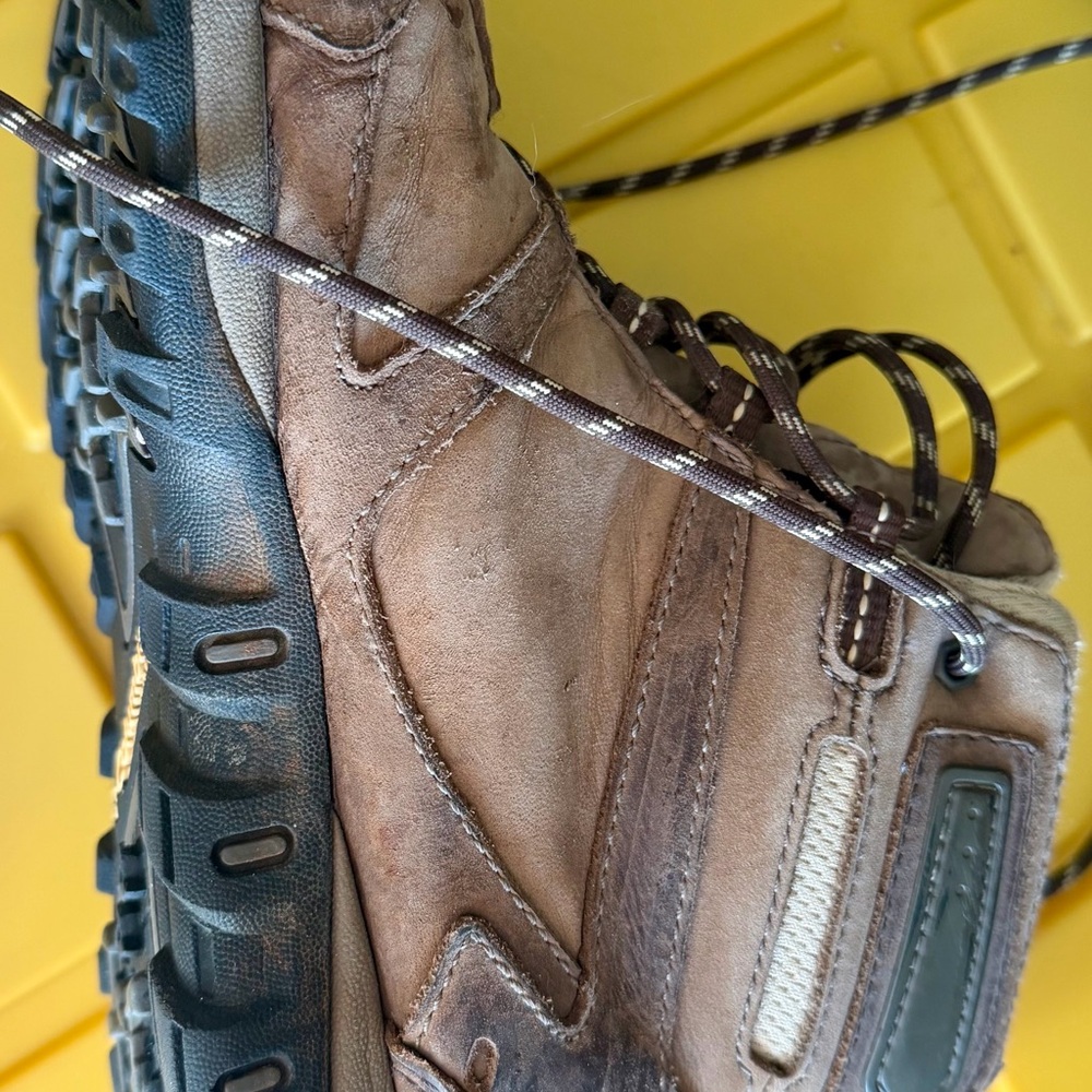 Columbia Brown Hiking Boots - Picture 4 of 10